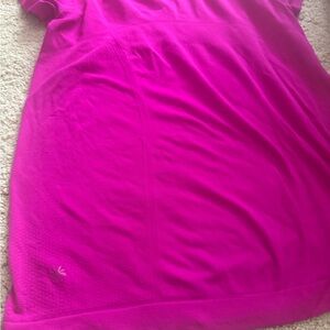 Athleta Fuchsia Short Sleeve Tee